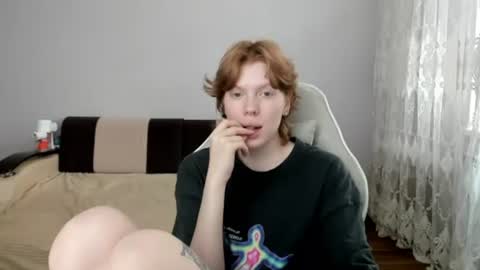 Snapshot of stellaswen chatting on July 12, 12:18 pm S T E L L A online show from July 12, 12:18 pm