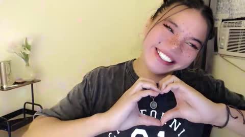 Snapshot of stellaxtemptationx chatting on November 4, 2:27 pm Stella sweet online show from November 4, 2:27 pm