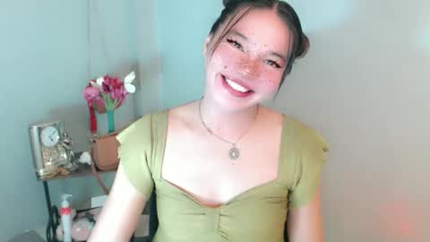 Snapshot of stellaxtemptationx chatting on December 5, 8:01 am Stella sweet online show from December 5, 8:01 am