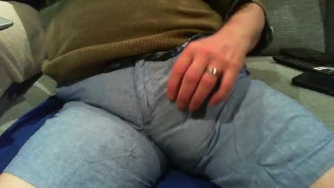 Snapshot of stemee chatting on February 20, 1:24 am marriedsecretcrotchwatcher online show from February 20, 1:24 am