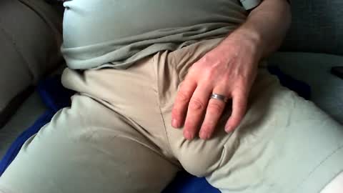 Snapshot of stemee chatting on June 16, 3:03 pm marriedsecretcrotchwatcher online show from June 16, 3:03 pm