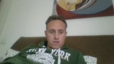 Snapshot of sten015 chatting on December 10, 1:44 pm sten015 online show from December 10, 1:44 pm