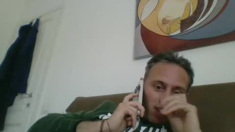 Snapshot of sten015 chatting on December 17, 1:38 pm sten015 online show from December 17, 1:38 pm