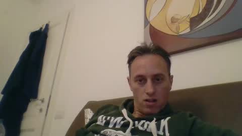 Snapshot of sten015 chatting on December 18, 2:06 pm sten015 online show from December 18, 2:06 pm