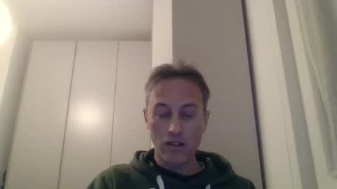 Snapshot of sten015 chatting on December 21, 4:03 pm sten015 online show from December 21, 4:03 pm