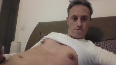 Snapshot of sten015 chatting on December 28, 4:30 pm sten015 online show from December 28, 4:30 pm