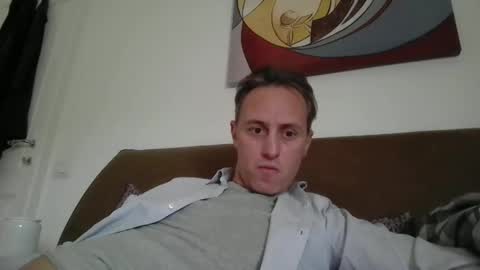 Snapshot of sten015 chatting on January 16, 2:19 pm sten015 online show from January 16, 2:19 pm