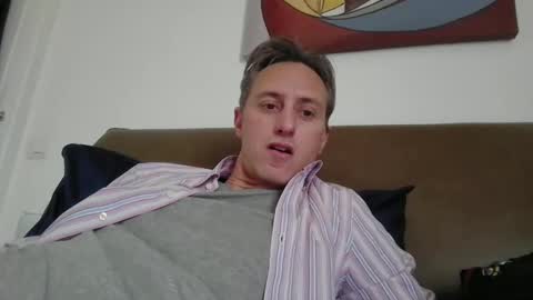 Snapshot of sten015 chatting on January 29, 2:10 pm sten015 online show from January 29, 2:10 pm