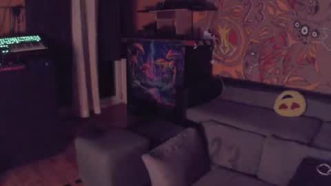 Snapshot of stenlyvrbich chatting on September 14, 2:11 am lee online show from September 14, 2:11 am