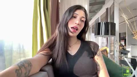 michelle and max  online show from December 22, 11:40 am