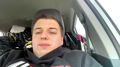 Snapshot of stepbro18 chatting on February 20, 7:30 pm Honestly Im a slut I have a high sex drive and I love talking to people off this platform online show from February 20, 7:30 pm