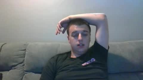 Snapshot of stepbro18 chatting on May 19, 6:36 pm Honestly Im a slut I have a high sex drive and I love talking to people off this platform online show from May 19, 6:36 pm