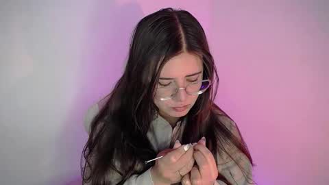 Snapshot of stepha_sweet chatting on September 19, 1:18 am Emma online show from September 19, 1:18 am
