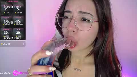 Snapshot of stepha_sweet chatting on September 27, 1:43 am Emma online show from September 27, 1:43 am