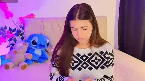 Snapshot of stepha_sweet chatting on June 11, 11:47 pm Emma online show from June 11, 11:47 pm