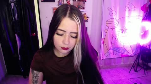 Snapshot of stephani_rousso chatting on May 10, 11:32 pm joha cosmo online show from May 10, 11:32 pm