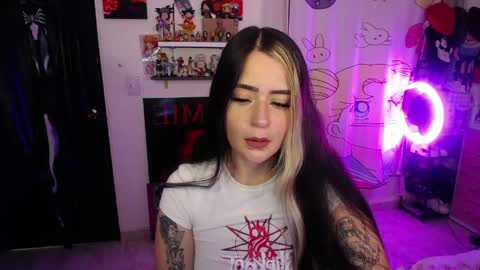 Snapshot of stephani_rousso chatting on May 11, 11:02 pm joha cosmo online show from May 11, 11:02 pm