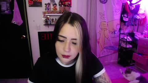 Snapshot of stephani_rousso chatting on May 21, 11:45 pm joha cosmo online show from May 21, 11:45 pm