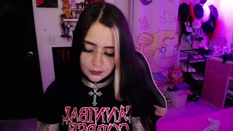 Snapshot of stephani_rousso chatting on June 25, 11:31 pm joha cosmo online show from June 25, 11:31 pm