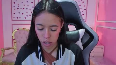 Stephania online show from October 7, 12:24 pm