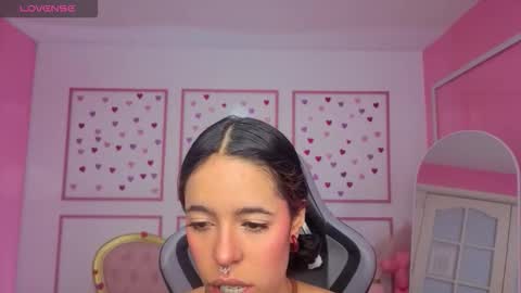 Stephania online show from February 12, 12:00 pm