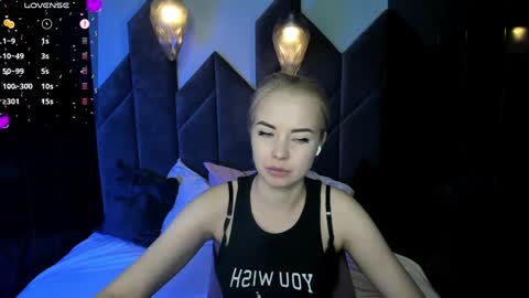 Snapshot of stephanie_sea chatting on January 21, 5:41 pm Stephanie Sea online show from January 21, 5:41 pm