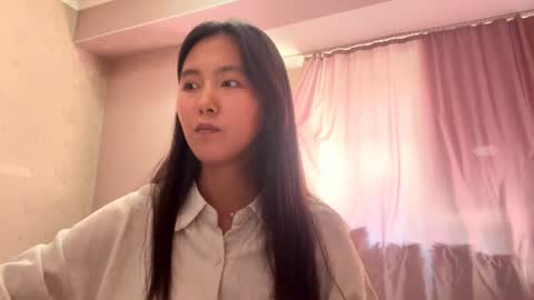 Elly online show from August 7, 9:11 am