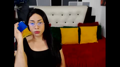 stephanieparadis online show from April 15, 1:18 pm