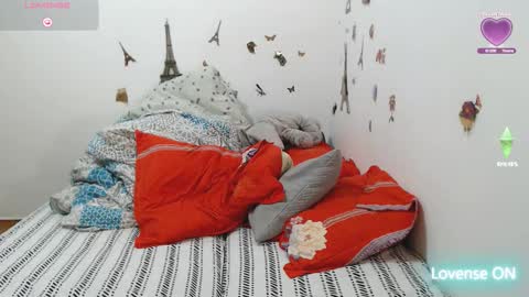 Stephanie   online show from February 6, 11:35 am