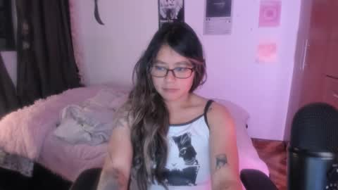 Stephanie  online show from February 4, 1:55 am