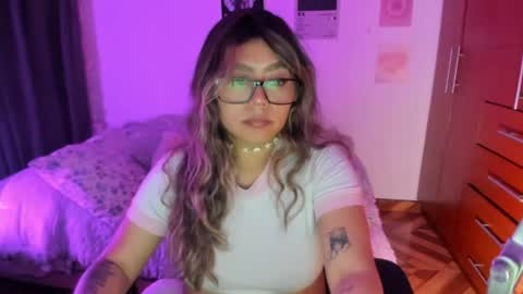 Stephanie  online show from April 16, 2:23 am