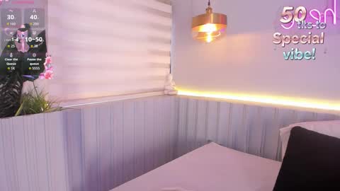 Stephany  online show from December 22, 4:26 pm