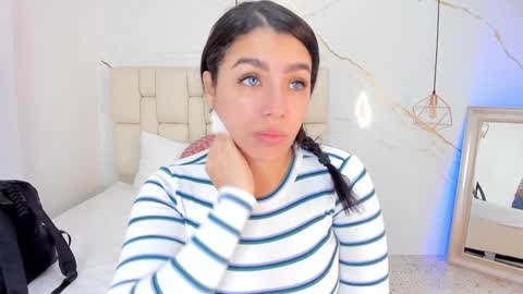 Stefanny online show from January 27, 9:55 pm