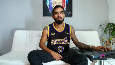 Snapshot of stephenbrown_ chatting on December 13, 9:52 pm ................ online show from December 13, 9:52 pm