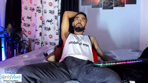 Snapshot of stephenbrown_ chatting on January 13, 8:15 pm ................ online show from January 13, 8:15 pm