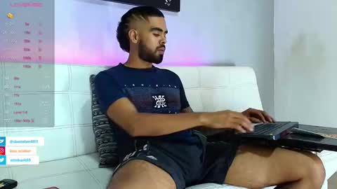 Snapshot of stephenbrown_ chatting on February 19, 4:23 am ................ online show from February 19, 4:23 am