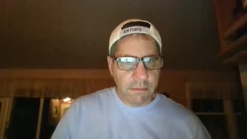 stephenhal9 online show from October 22, 4:24 am