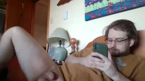 Snapshot of sterben13v chatting on May 8, 9:09 pm Ian23602 online show from May 8, 9:09 pm