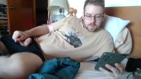 Snapshot of sterben13v chatting on May 28, 12:13 pm Ian23602 online show from May 28, 12:13 pm