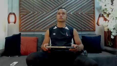    online show from February 10, 8:02 pm