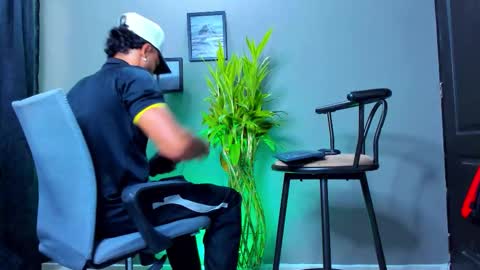 Steve  online show from October 19, 2:18 pm