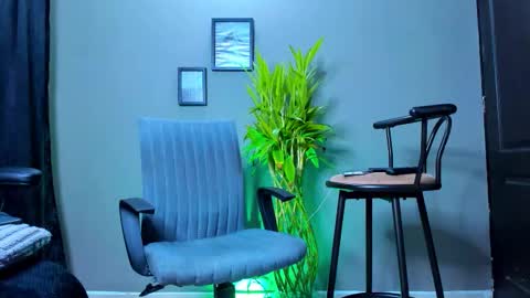 Steve  online show from November 6, 10:38 am