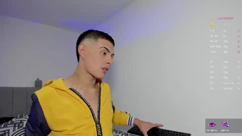 Stevenn online show from December 5, 8:33 pm