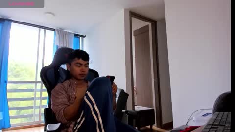 Esteban online show from October 18, 8:20 pm