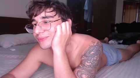 Alex   online show from December 14, 2:39 am