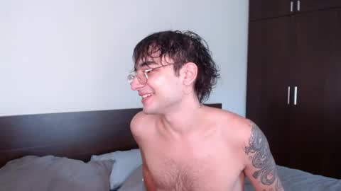 Alex   online show from May 7, 3:01 am