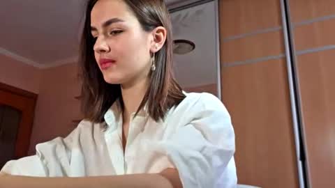 Lina online show from January 17, 10:31 am