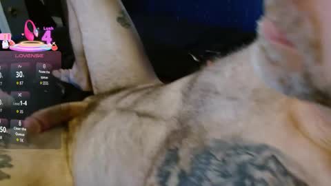 Steve online show from April 7, 11:43 am