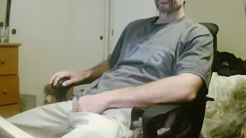 Chillguy online show from December 6, 11:25 pm