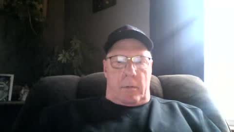 Snapshot of stew1014 chatting on December 27, 5:48 pm bobby online show from December 27, 5:48 pm